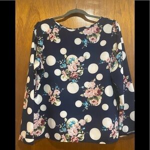 NAVY Floral Top